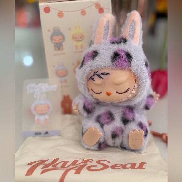 Custom Labubu Doll “ZIZI” from the HAVE A SEAT SERIES. Box and Card Included - Picture 1 of 10